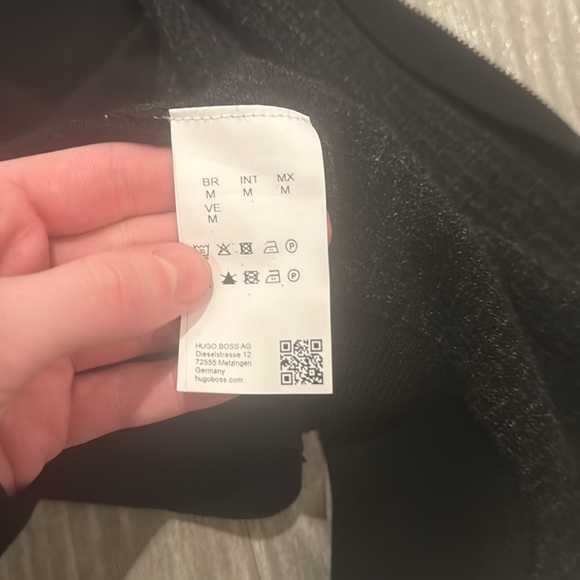 Hugo Boss men’s black/charcoal zip up sweater - Picture 6 of 7